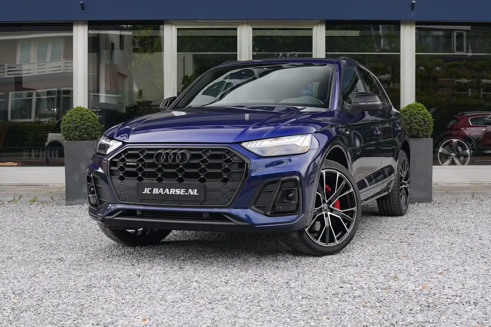 Audi Q5 55 TFSI E S Edition Competition Blau - 1