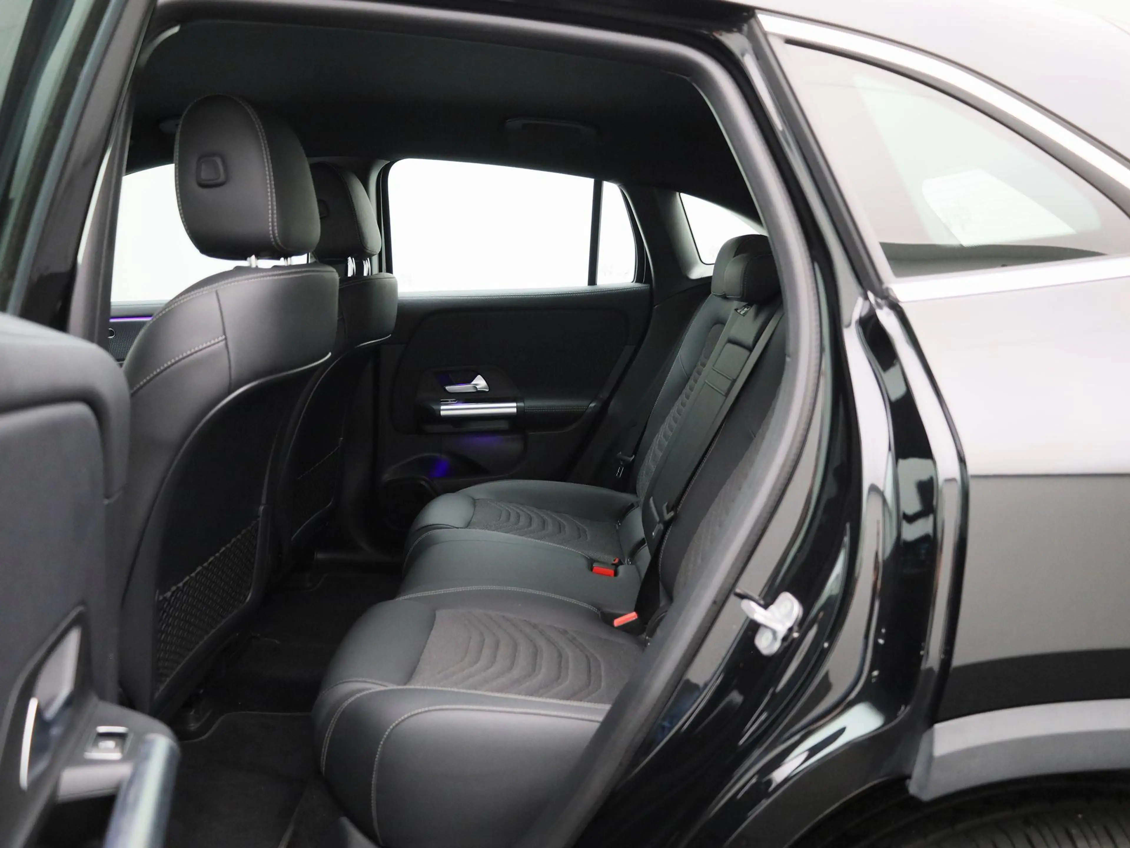 Mercedes-Benz EQA 250 Luxury Line 67 kWh — photo 10