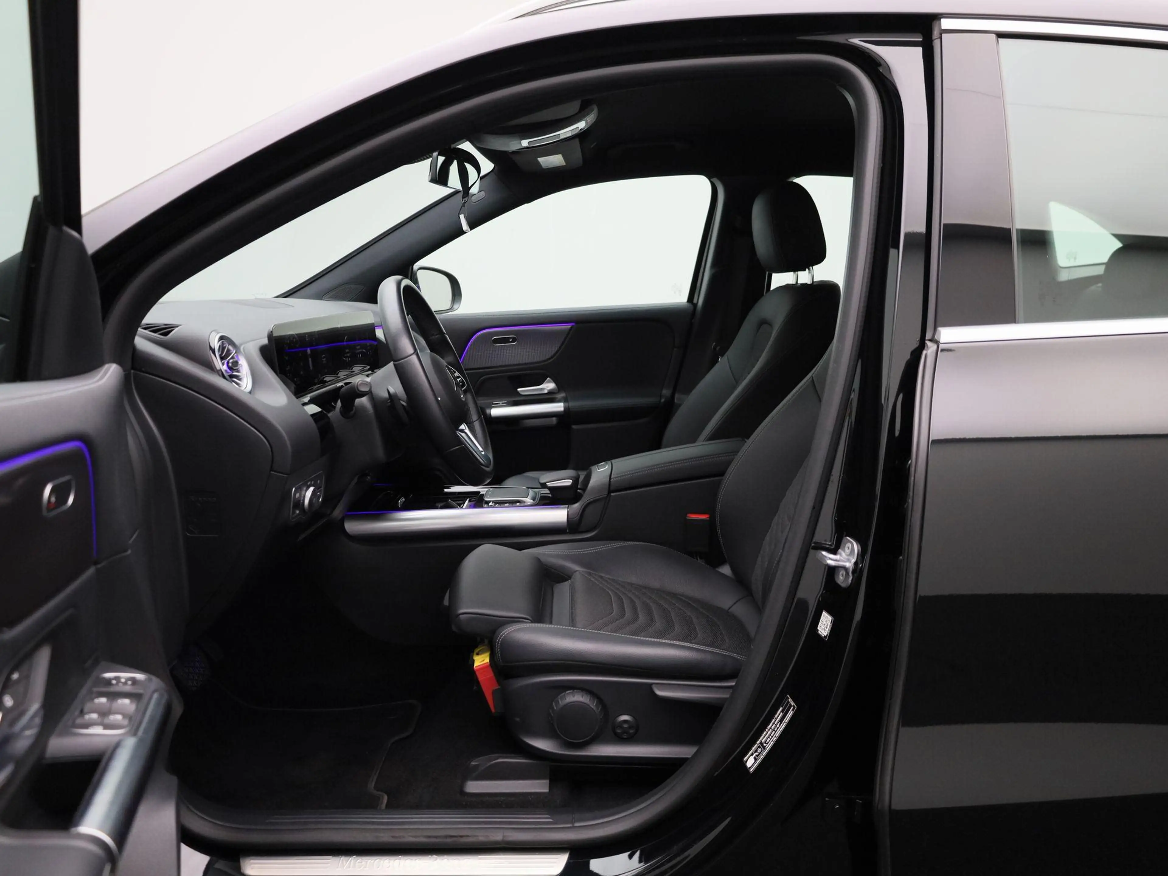 Mercedes-Benz EQA 250 Luxury Line 67 kWh — photo 9