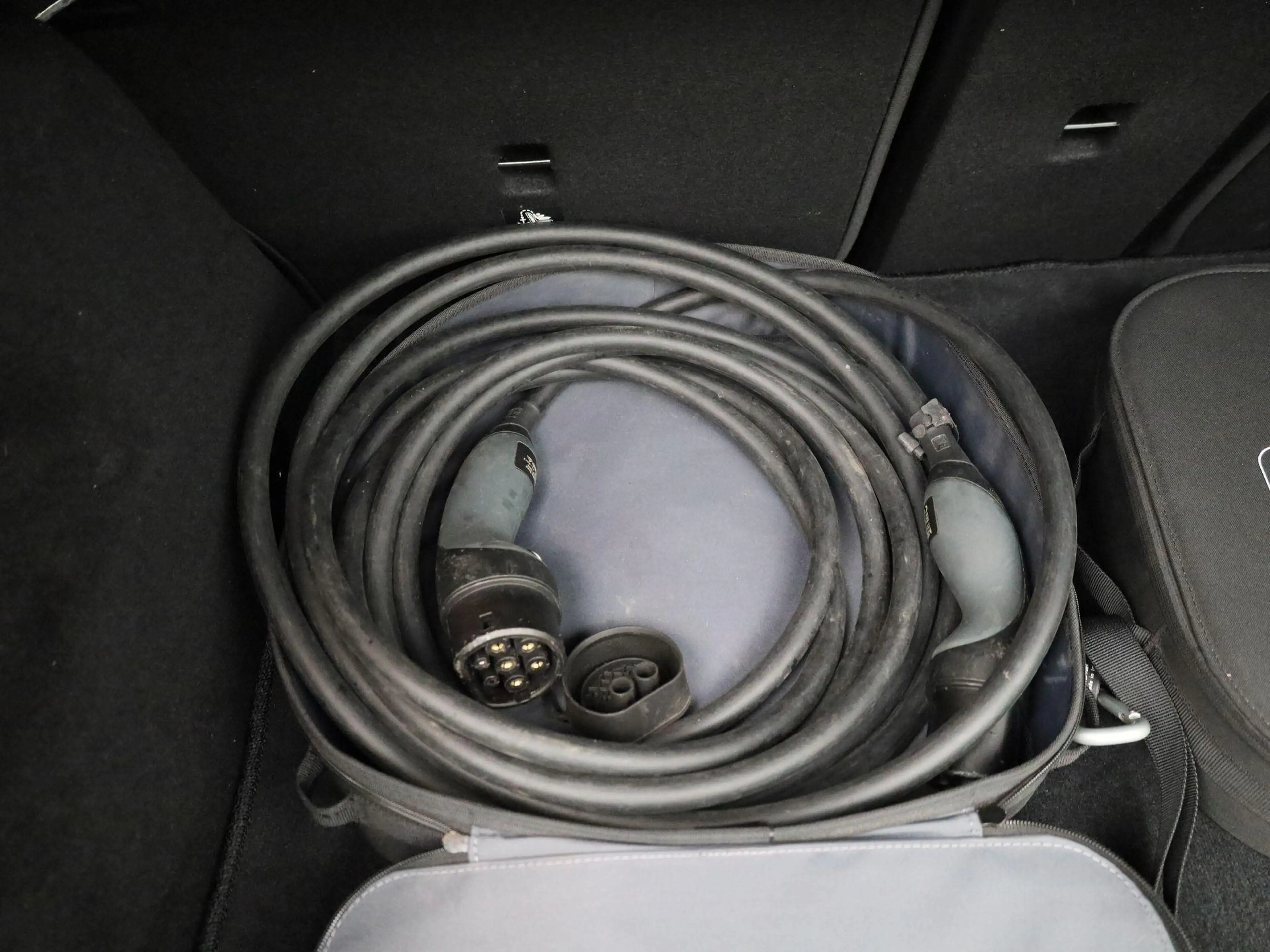 Mercedes-Benz EQA 250 Luxury Line 67 kWh — photo 12