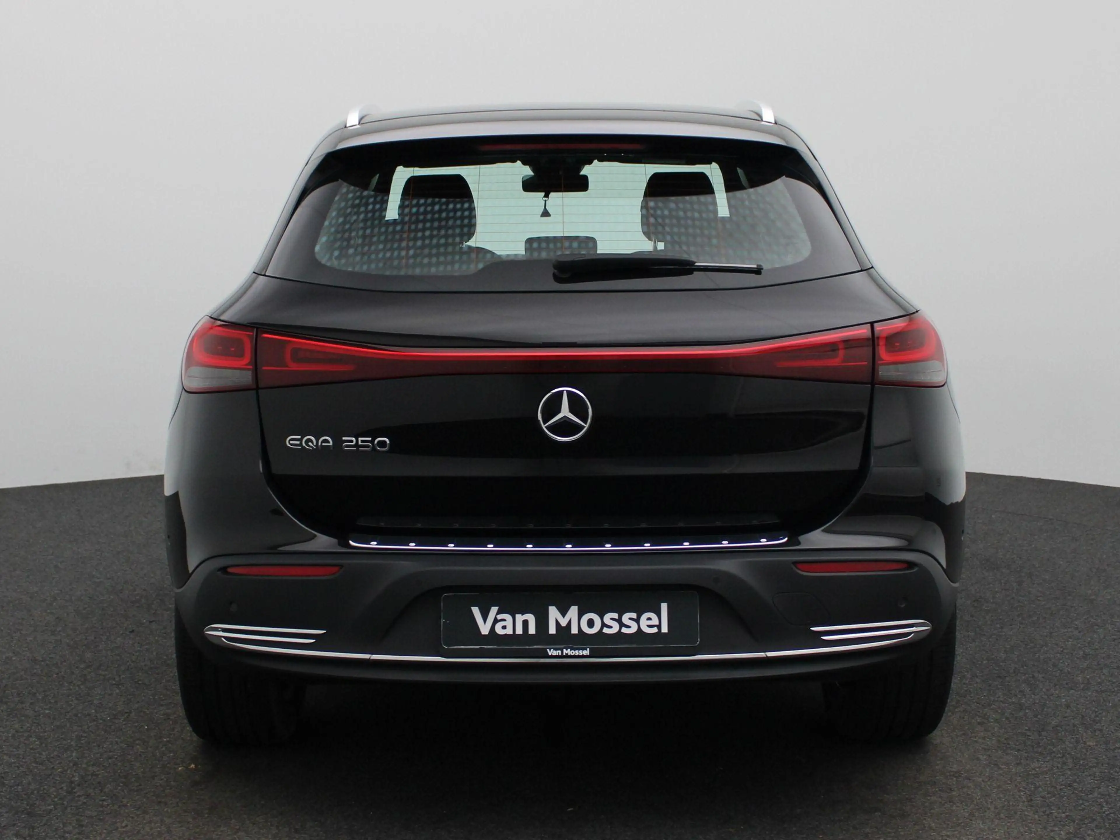 Mercedes-Benz EQA 250 Luxury Line 67 kWh — photo 5