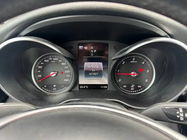 Mercedes-Benz GLC view 8