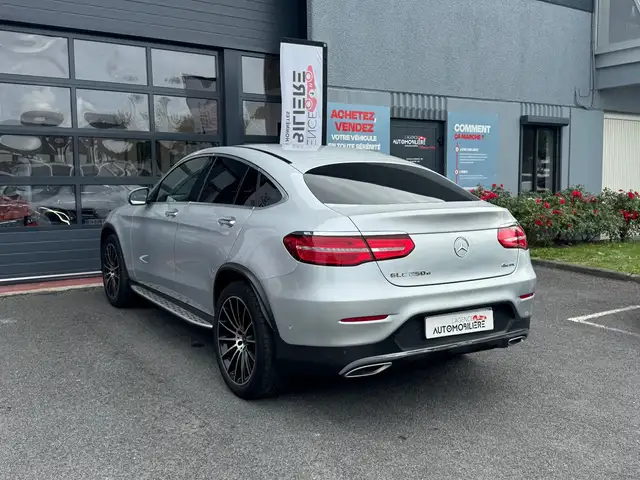 Mercedes-Benz GLC view 4