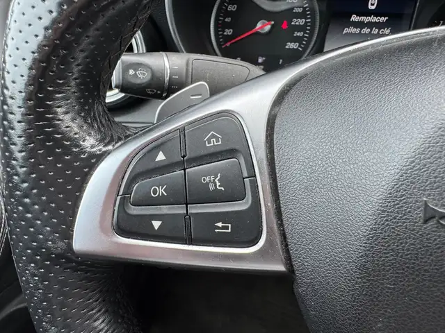 Mercedes-Benz GLC view 13