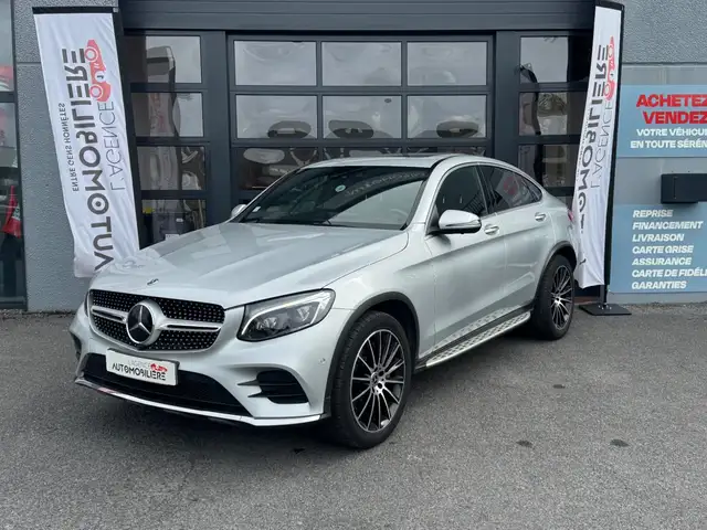 Mercedes-Benz GLC view 2