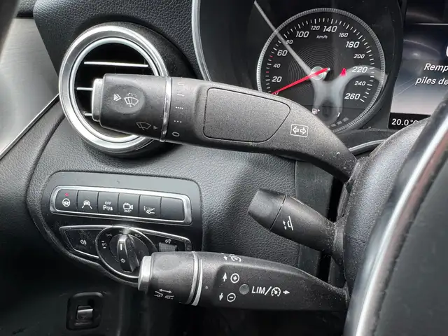 Mercedes-Benz GLC view 15