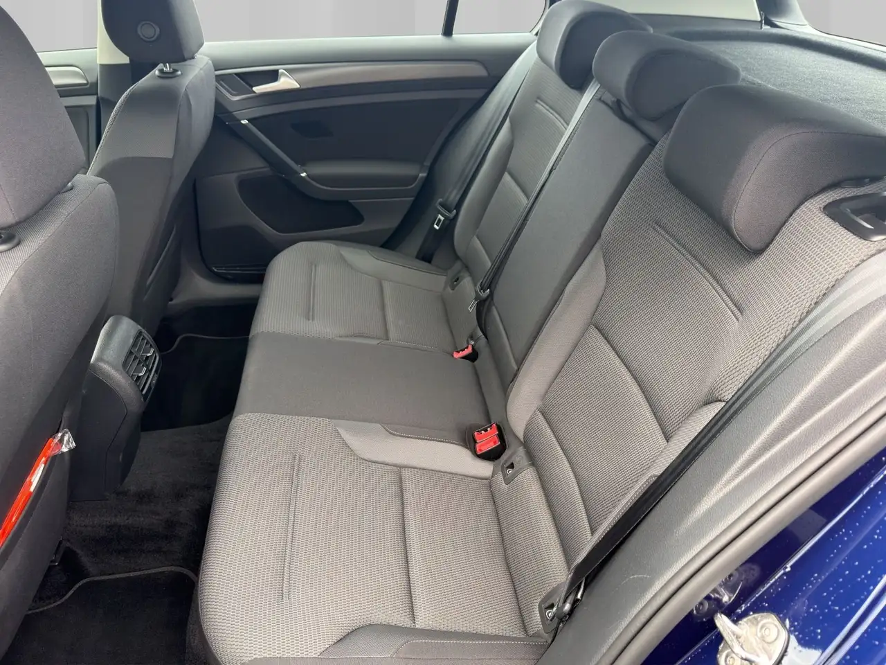 Volkswagen Golf VII e-Golf / 1.Hand LED NAV SHZ DAB PDC, миниатюра 11