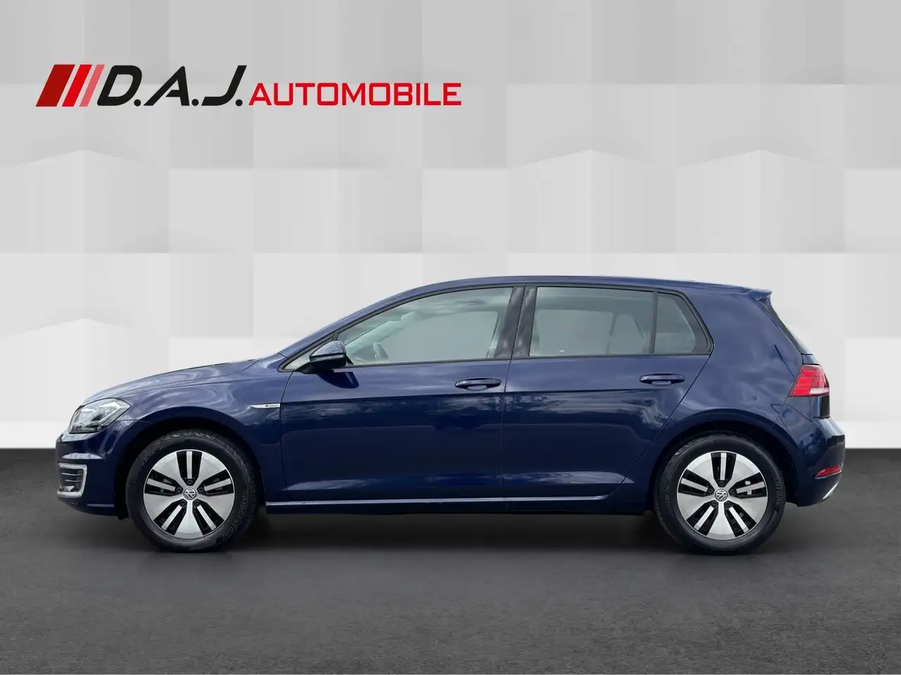 Volkswagen Golf VII e-Golf / 1.Hand LED NAV SHZ DAB PDC, миниатюра 2
