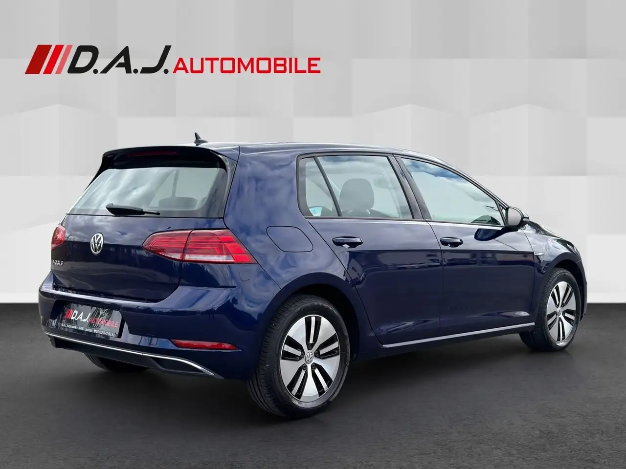 Volkswagen Golf VII e-Golf / 1.Hand LED NAV SHZ DAB PDC, миниатюра 5