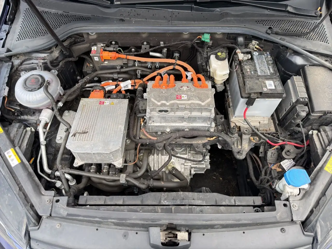 Volkswagen Golf VII e-Golf / 1.Hand LED NAV SHZ DAB PDC, миниатюра 17