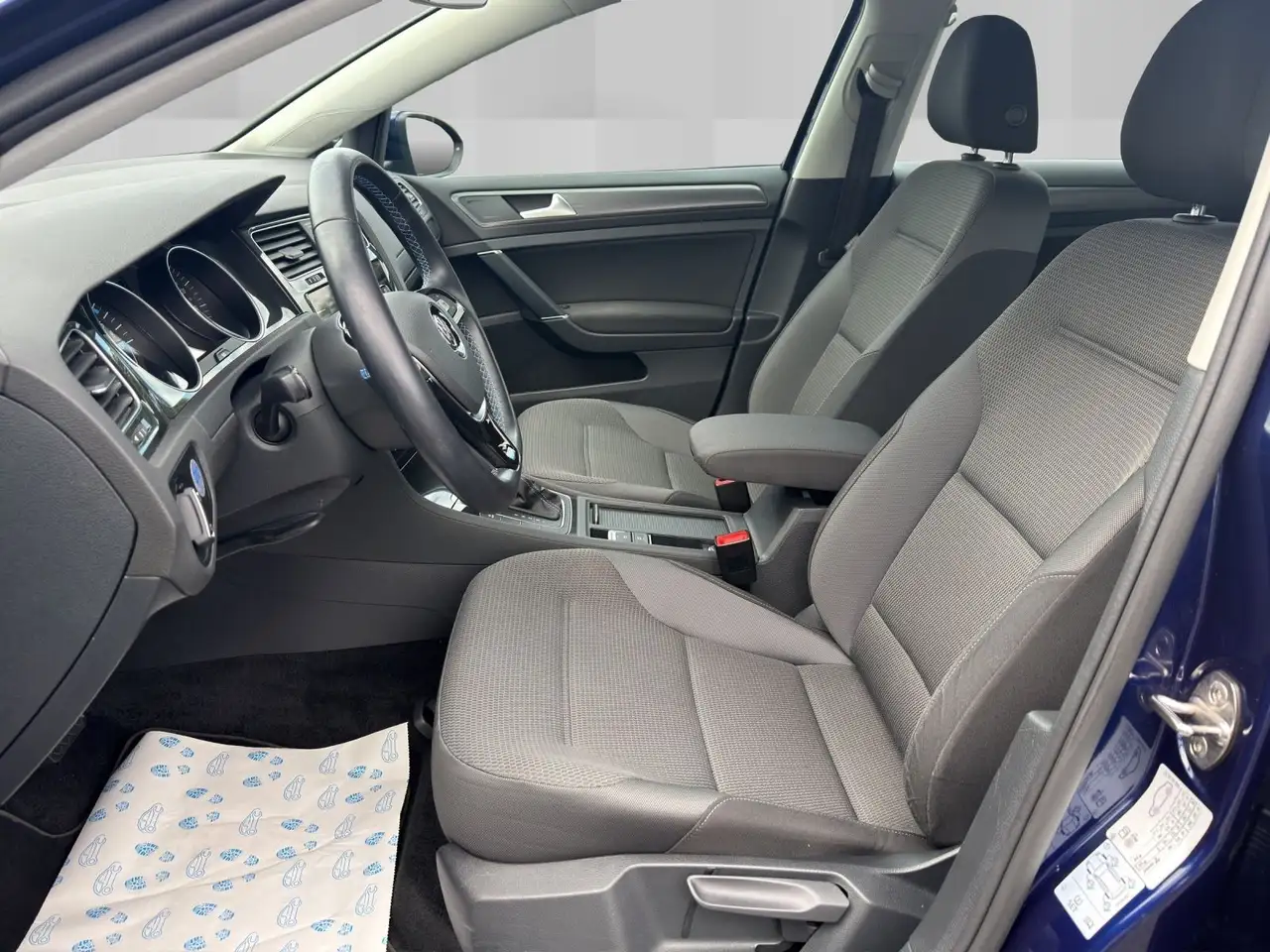 Volkswagen Golf VII e-Golf / 1.Hand LED NAV SHZ DAB PDC, миниатюра 9