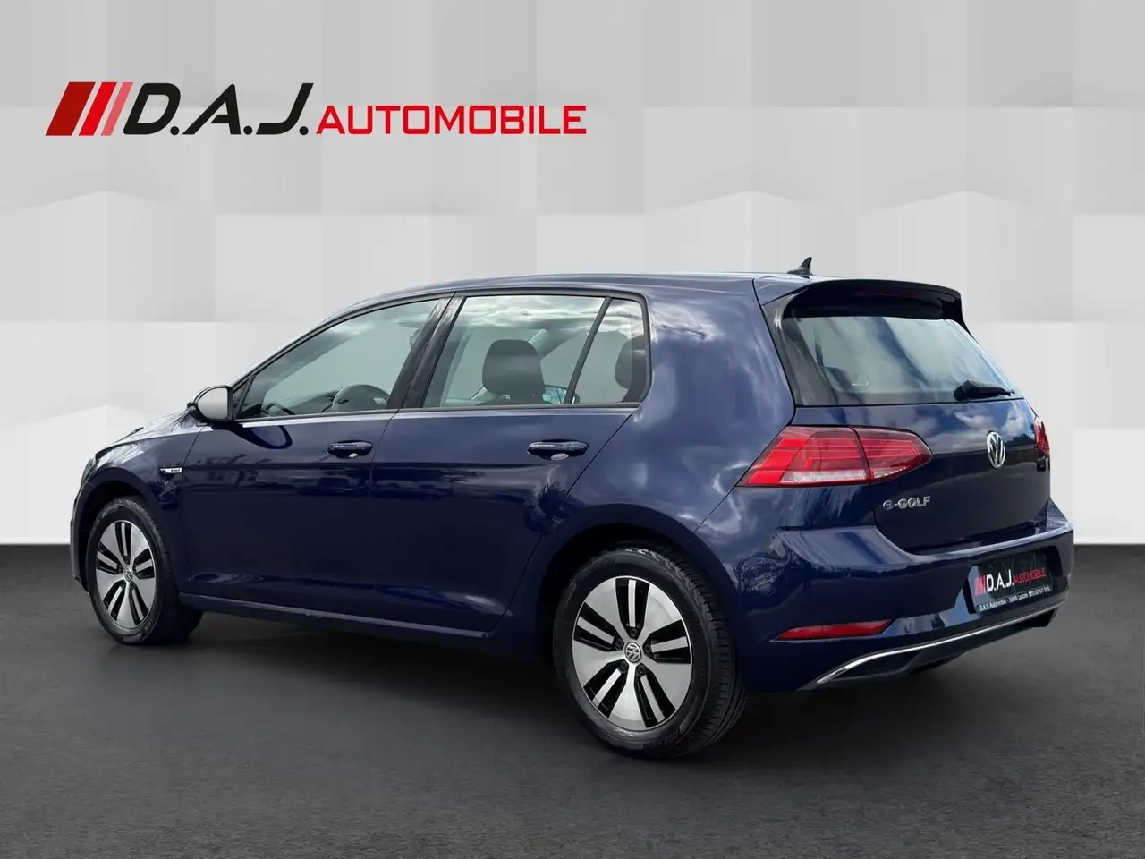 Volkswagen Golf VII e-Golf / 1.Hand LED NAV SHZ DAB PDC, миниатюра 3