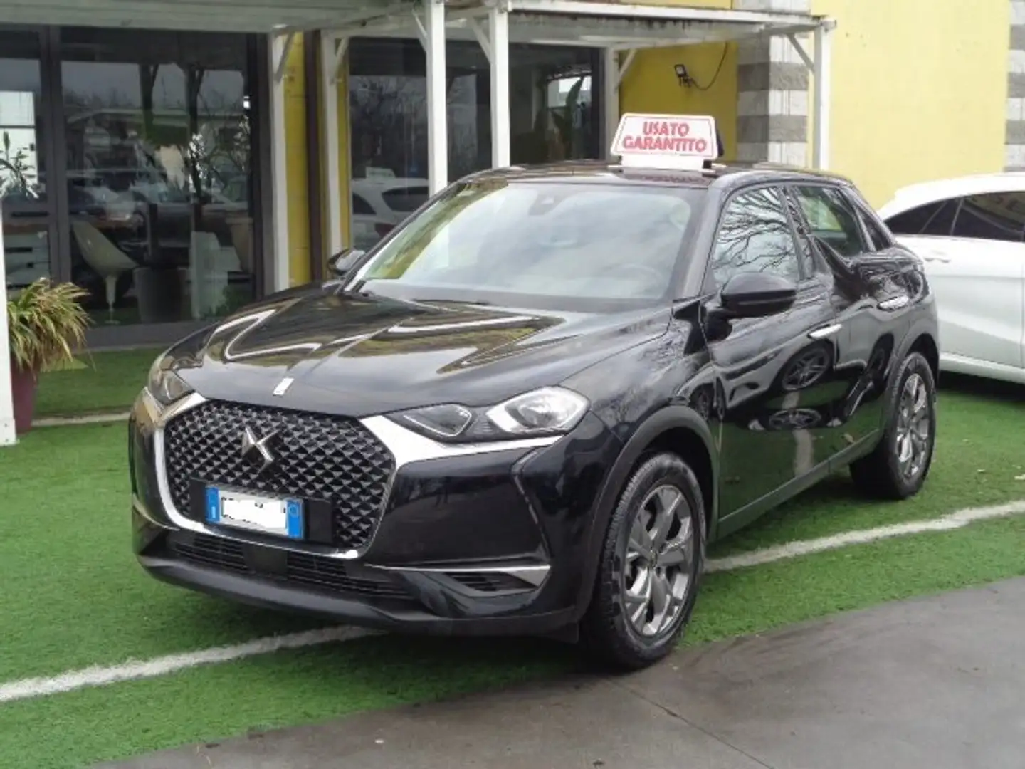 DS Automobiles DS 3 Crossback DS3 Crossback 1.5 bluehdi Business 130cv auto Nero - 1