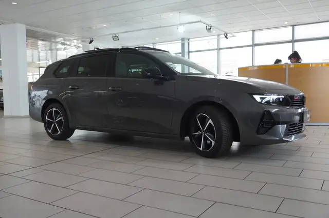Opel Astra view 6