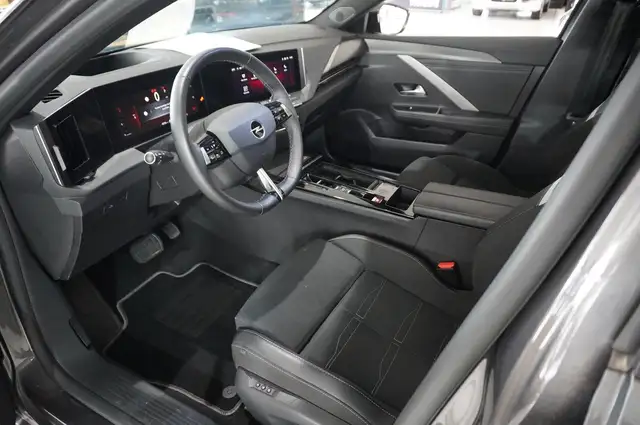 Opel Astra view 14
