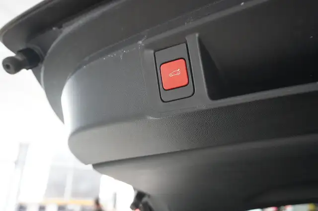 Opel Astra view 12