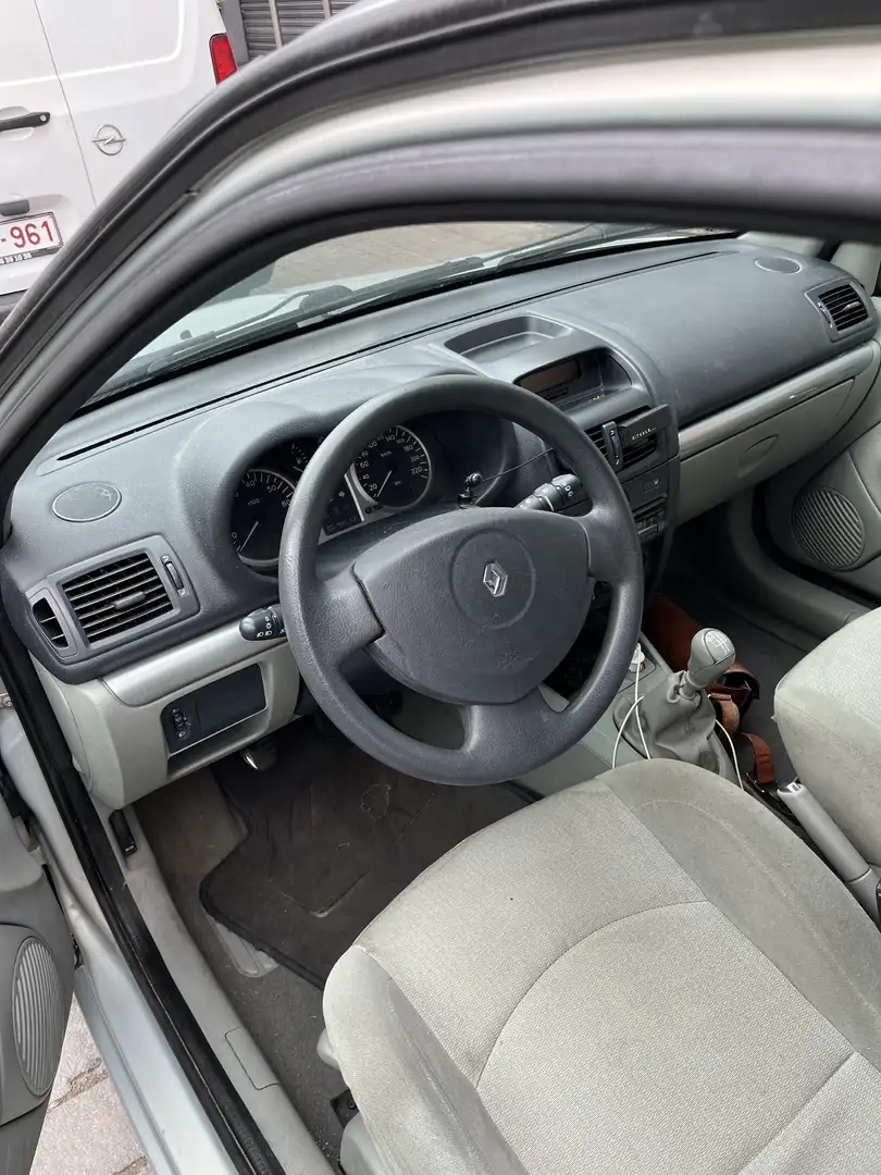 Renault Clio 1.4 16V - 2