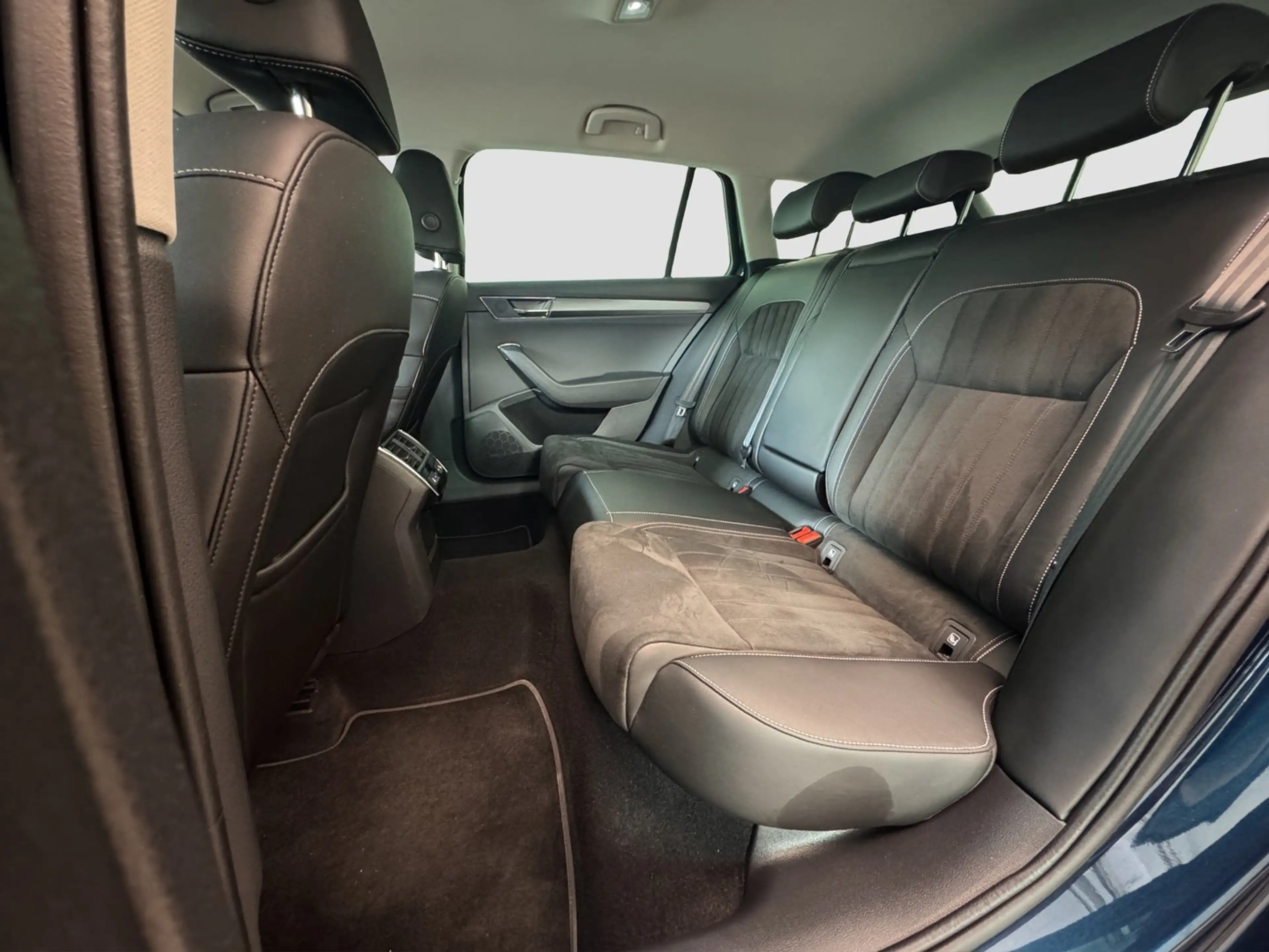 Skoda Superb Style TDI — photo 15
