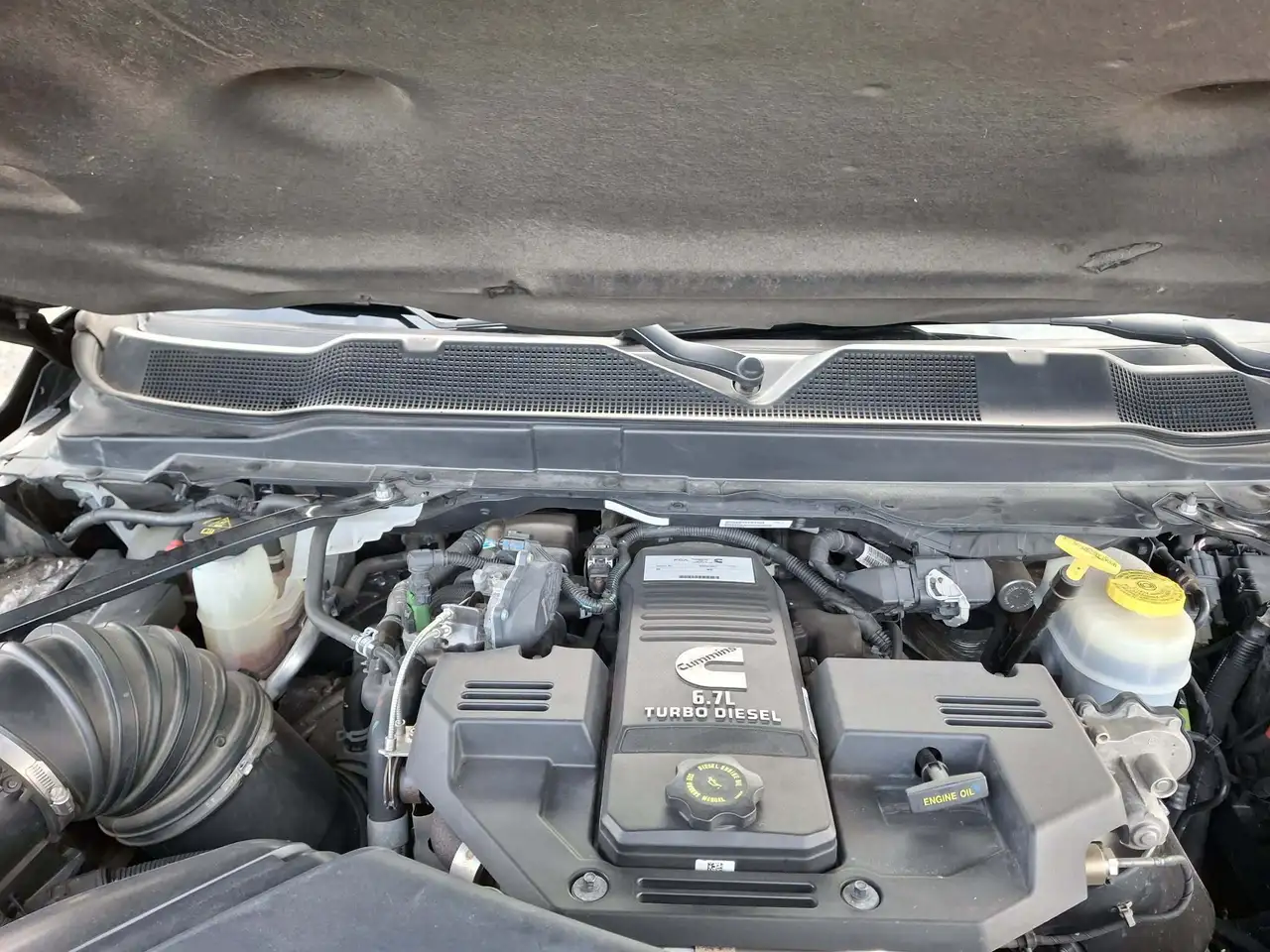 RAM 3500 снимка RAM 3500