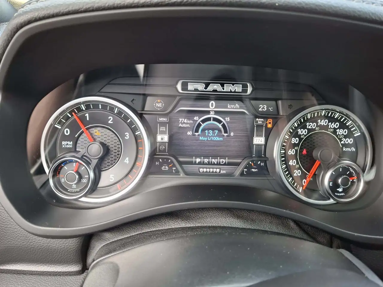 RAM 3500 снимка RAM 3500