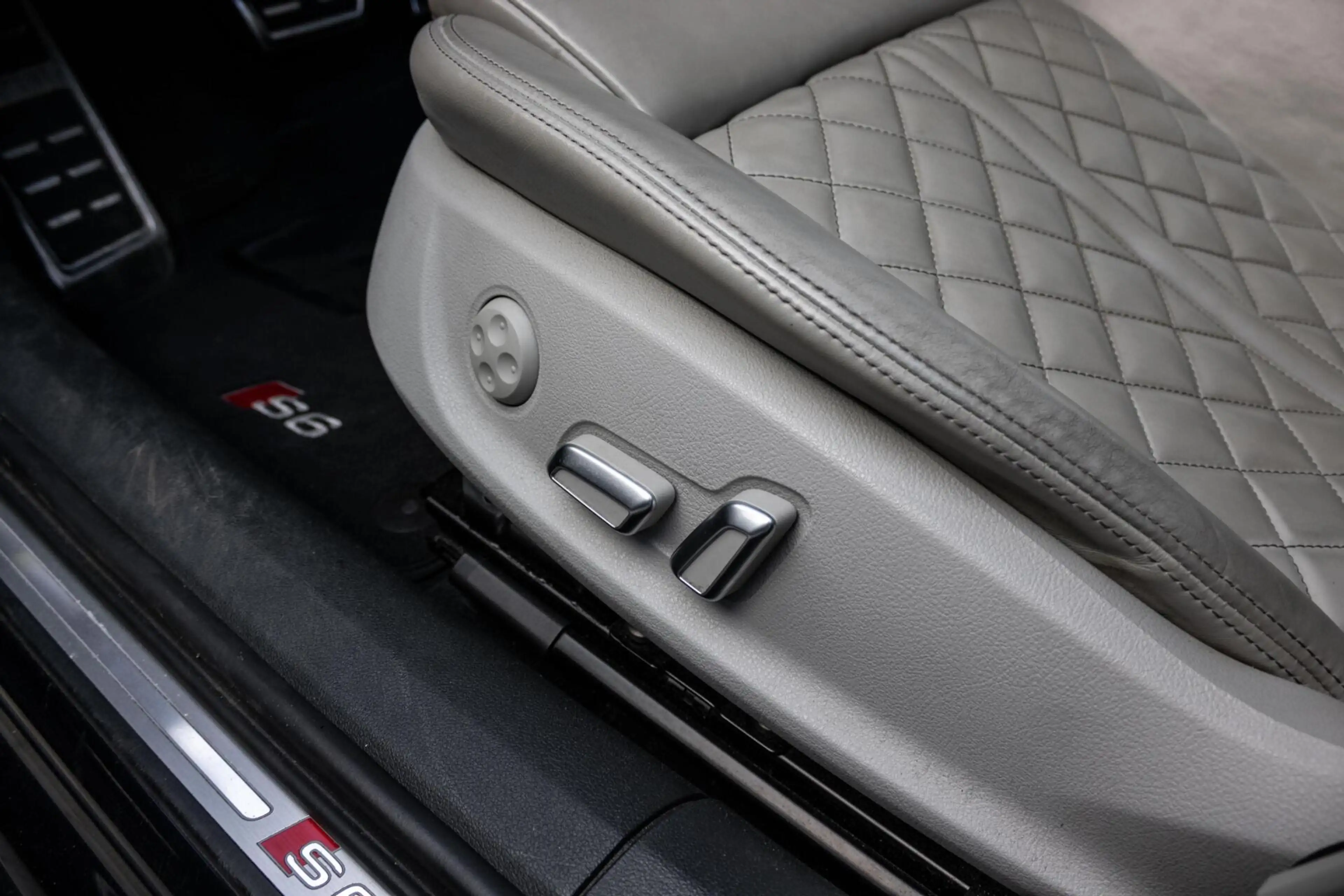 Audi S6 Avant 4.0 TFSI Quattro | RS-ZETELS | PANO | CARPLA — photo 32