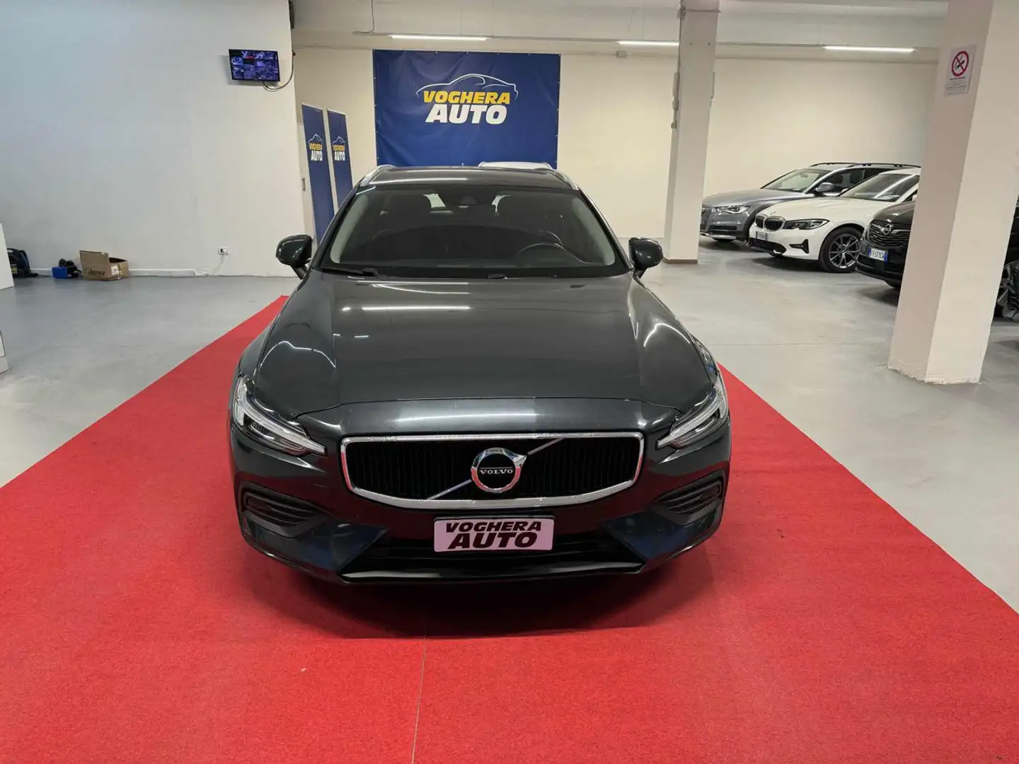 Volvo V60 D3 Geartronic Business Plus Gris - 2