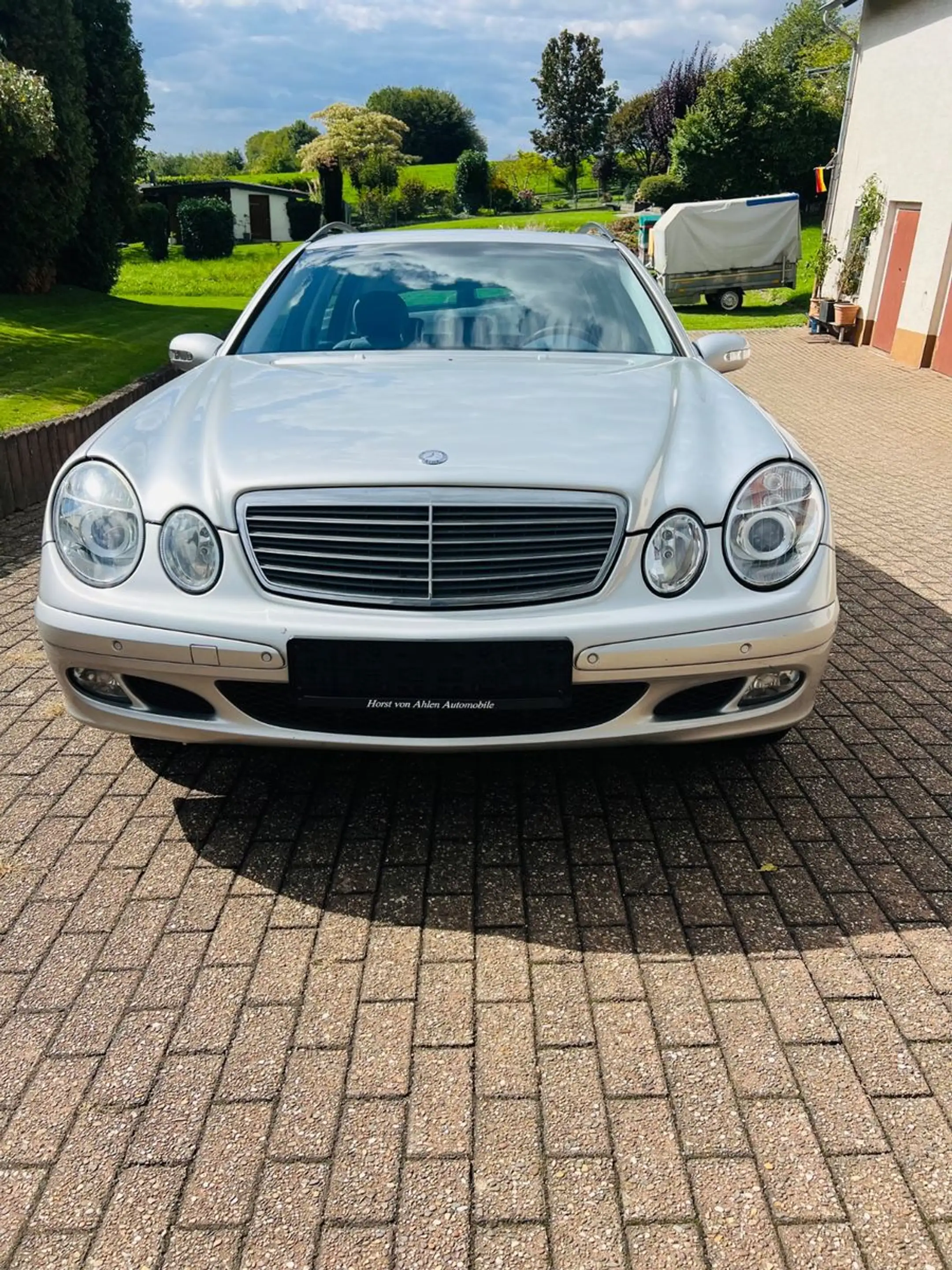 Mercedes-Benz E 200 KOMPRESSOR T Automatik,Schiebedach,AHK