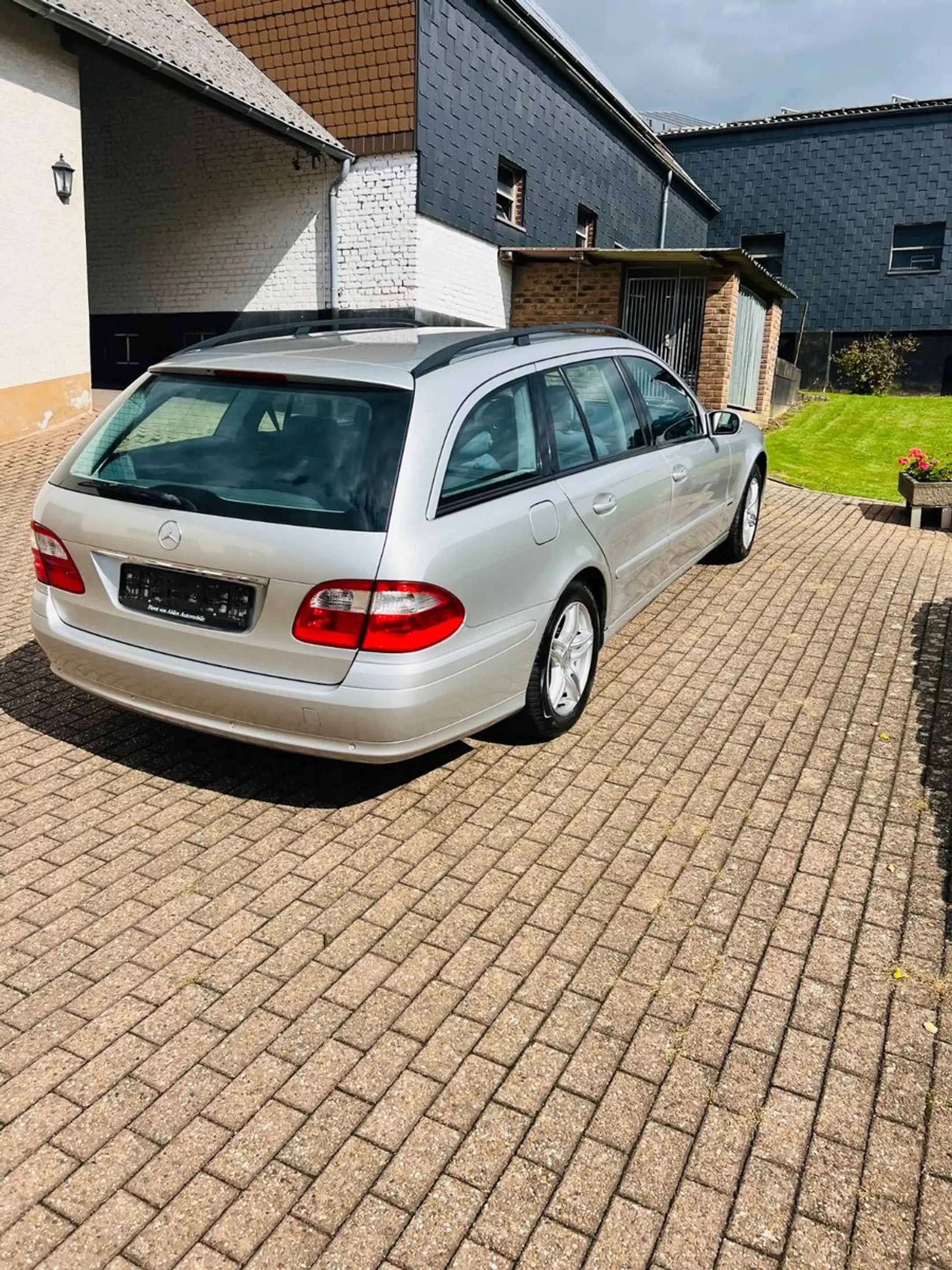 Mercedes-Benz E 200 KOMPRESSOR T Automatik,Schiebedach,AHK — photo 7