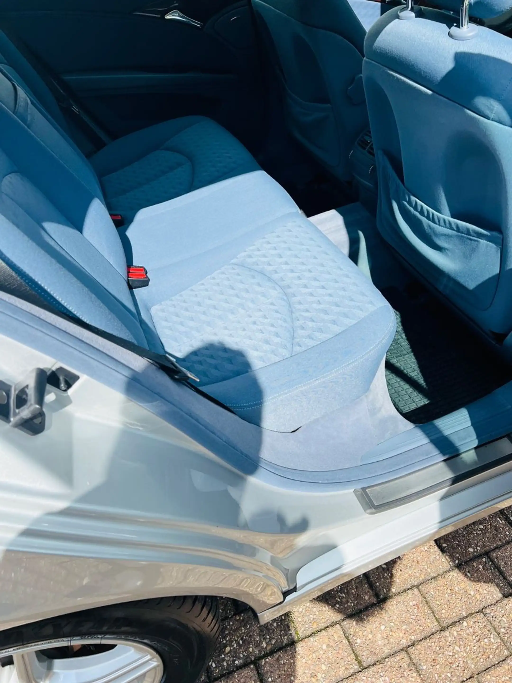 Mercedes-Benz E 200 KOMPRESSOR T Automatik,Schiebedach,AHK — photo 9