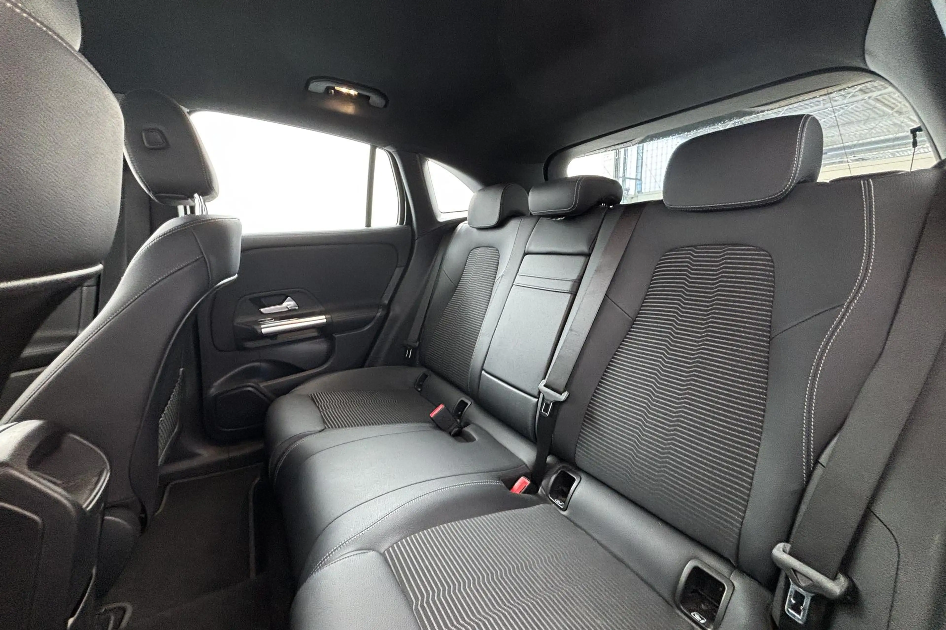 Mercedes-Benz EQA 250 Business Line 67 kWh - Betrouwbaar Elektrisch Rijd — photo 5