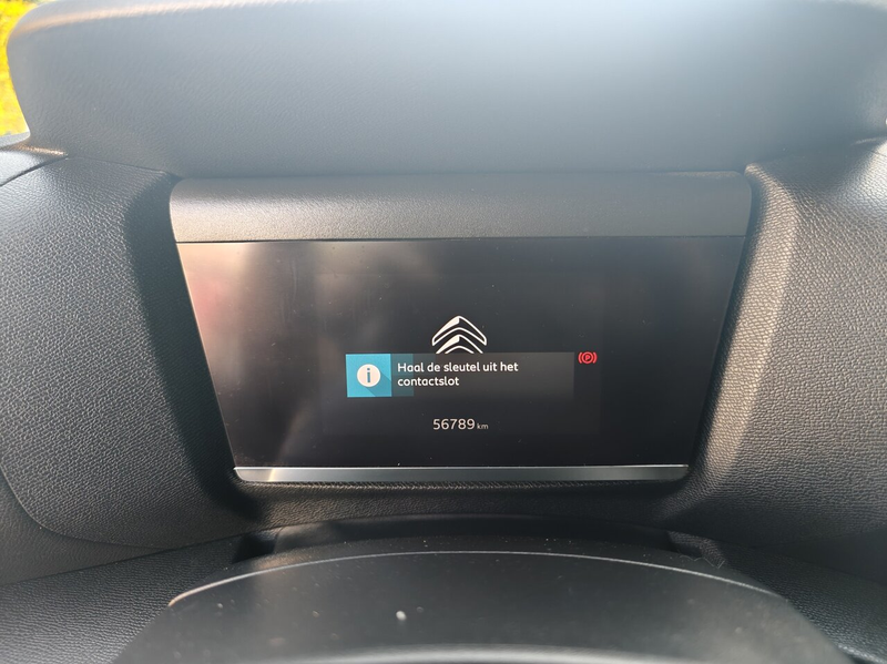 Citroen C4 1.2 PureTech 100 MAN6 | Feel | Carplay | Camera — photo 11