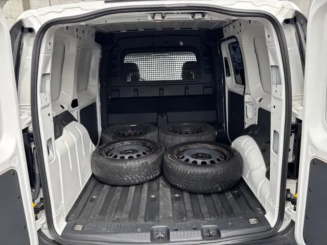 Volkswagen Caddy view 15