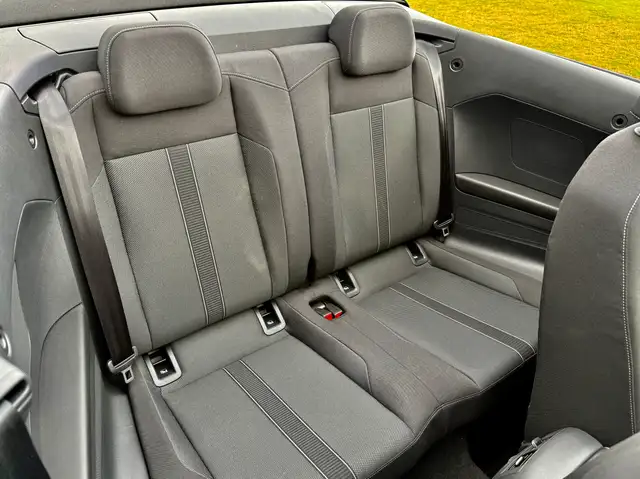 Volkswagen T-Roc view 15