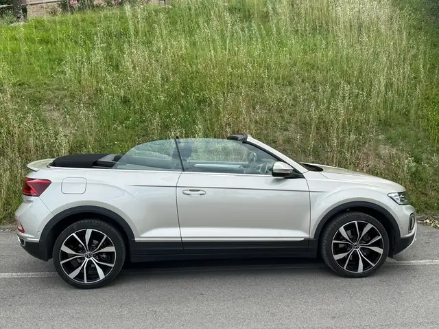 2025 Volkswagen T-Roc in Beige for sale