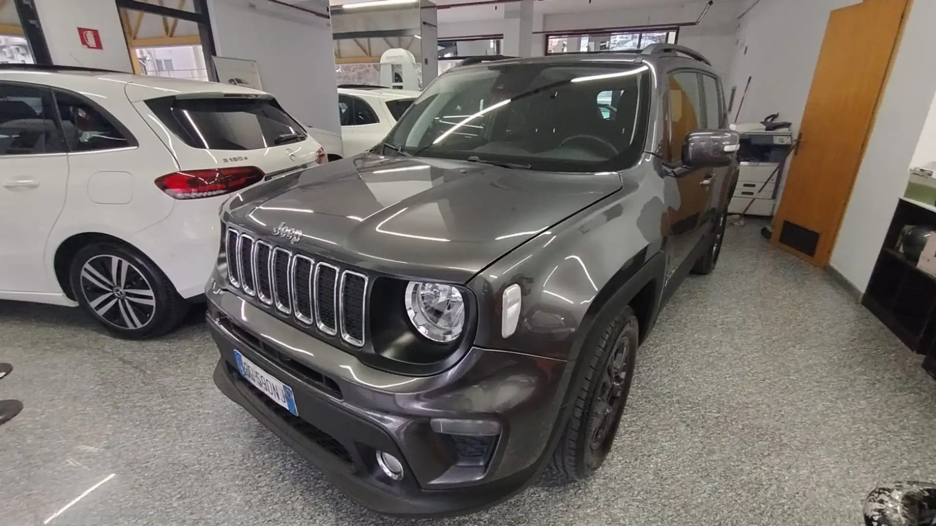 Jeep Renegade - 1