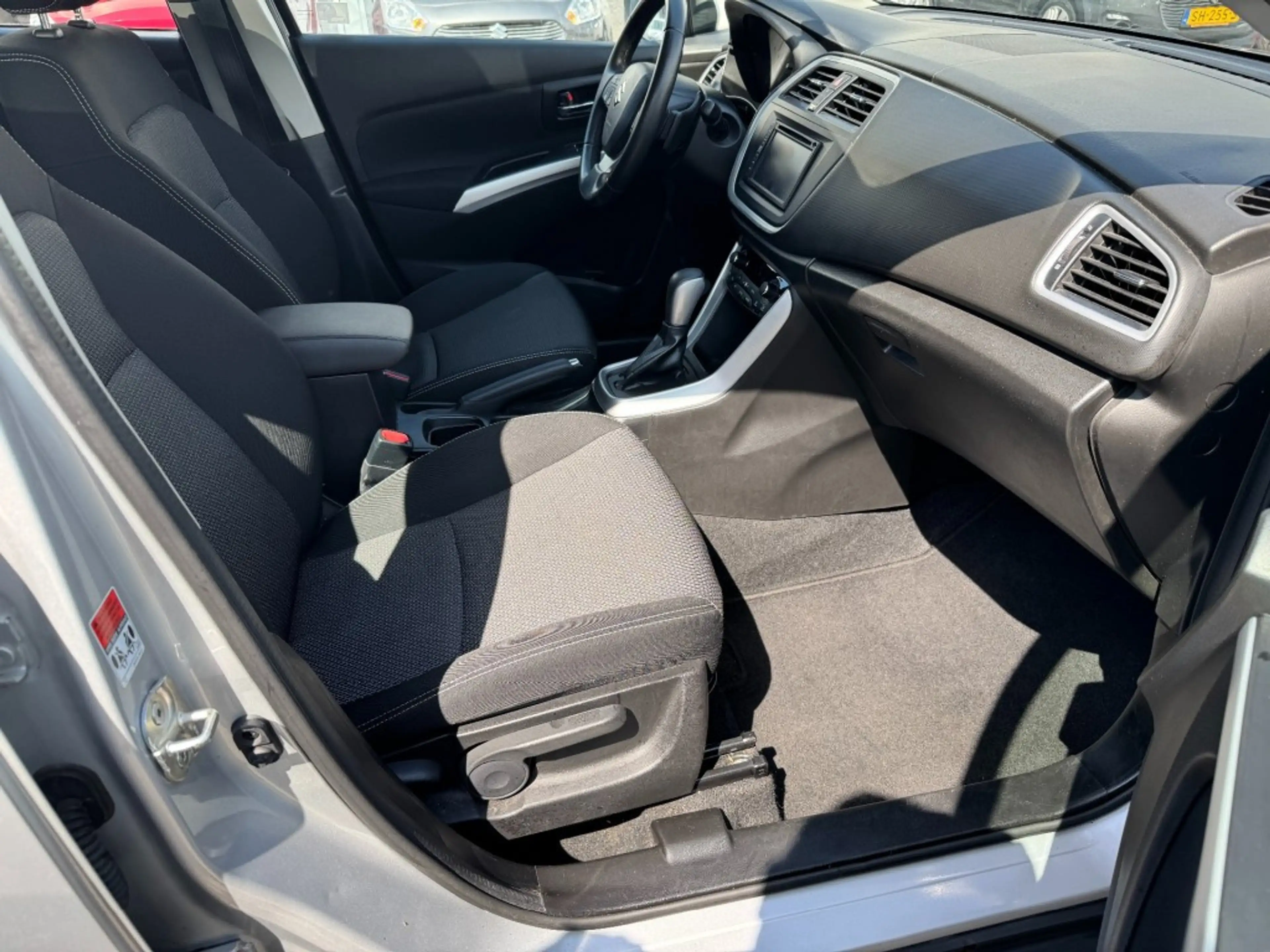 Suzuki SX4 S-Cross 1.6 Automaat Exclusive 5-deurs met Trekhaak — photo 18
