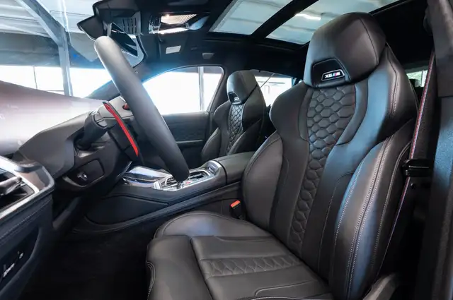 BMW X6 M view 13