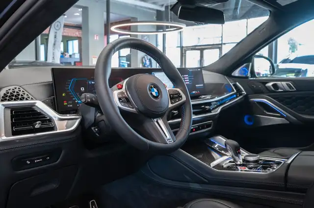 BMW X6 M view 11