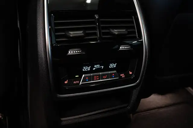 BMW X6 M view 15