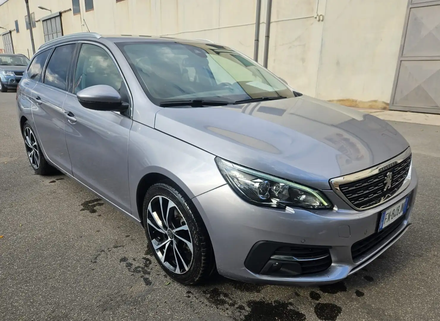Peugeot 308 BlueHDi 120 S&S SW GT Line Argento - 2