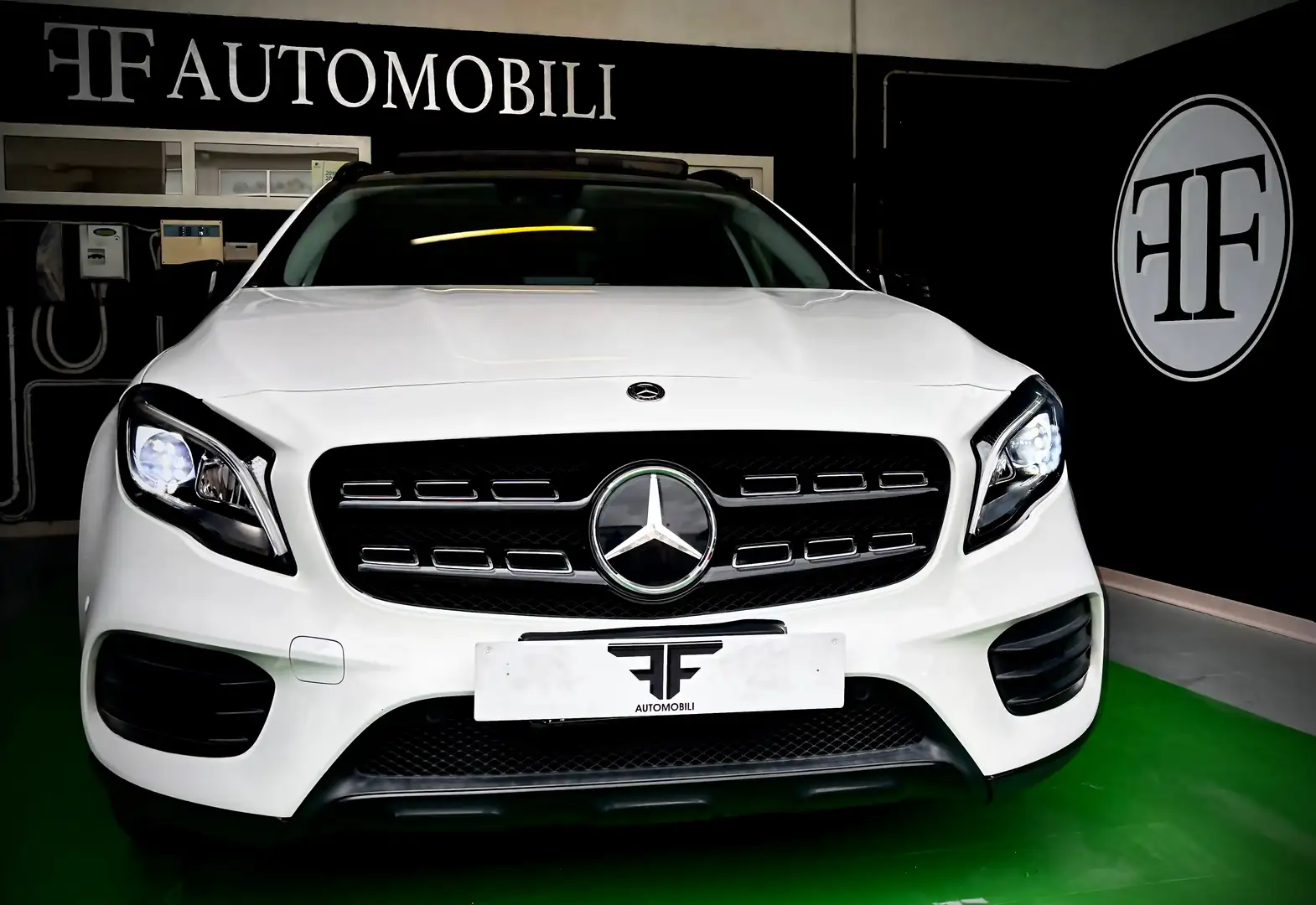 Mercedes-Benz GLA 200 GLA 200 d Edition auto Blanc - 1