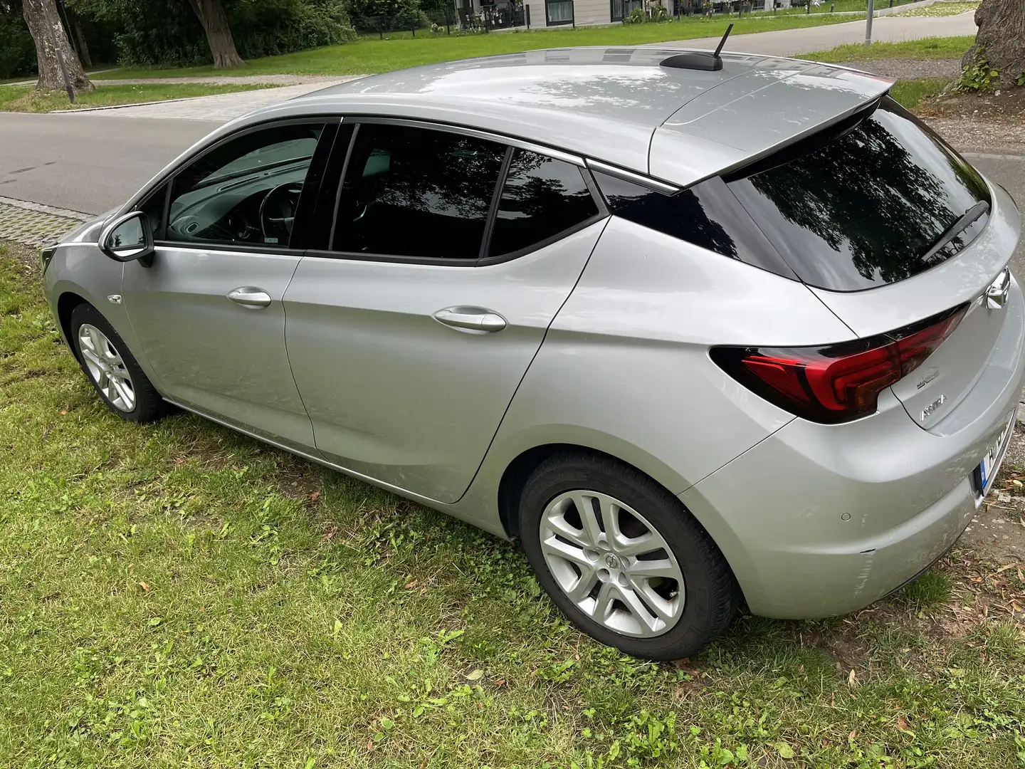 Opel Astra 1.4 Turbo Business Silber - 2