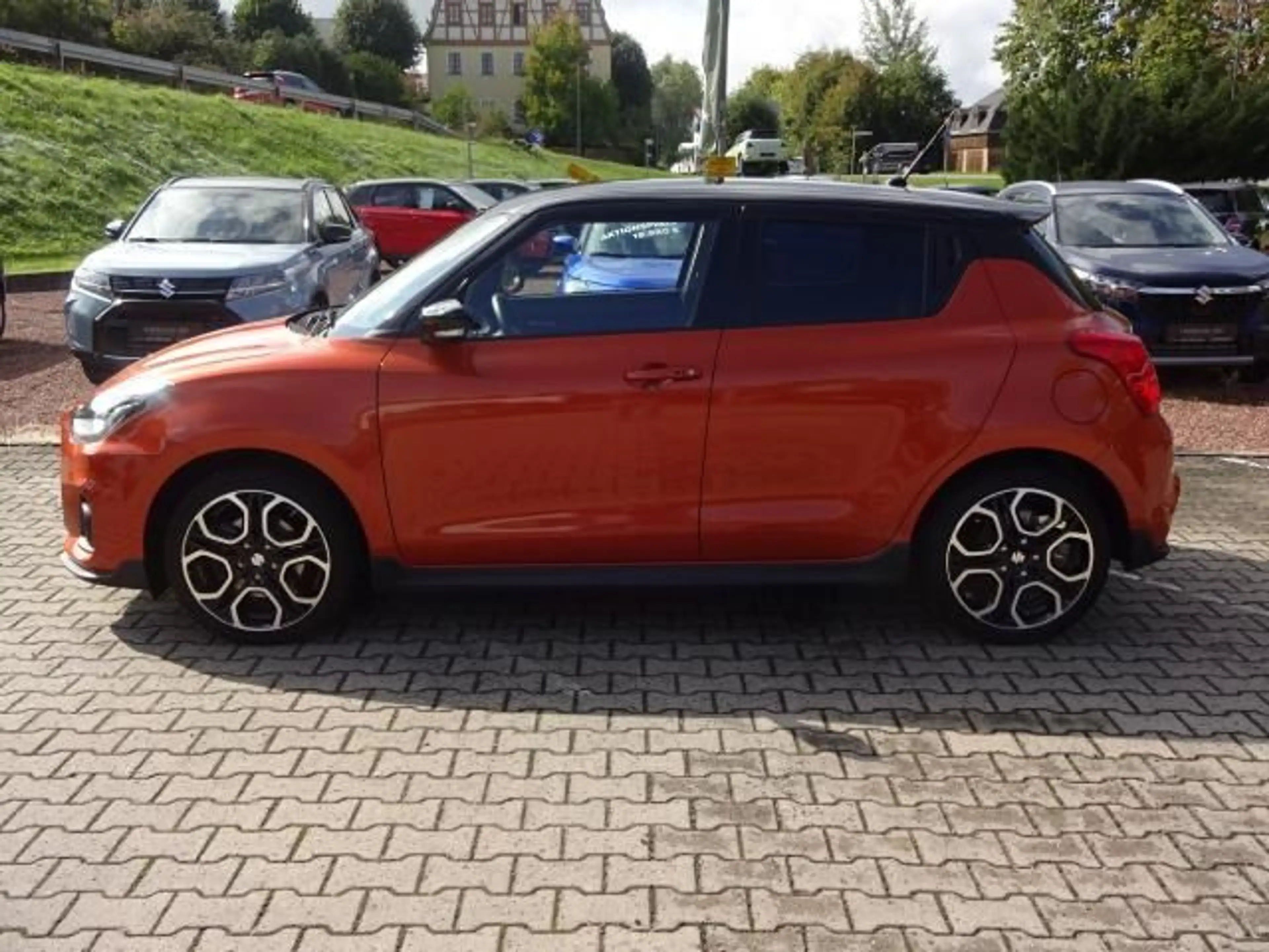 Suzuki Swift SWIFT  1.4 BOOSTERJET SPORT VOLL-LED KLIMA NAVI — photo 2