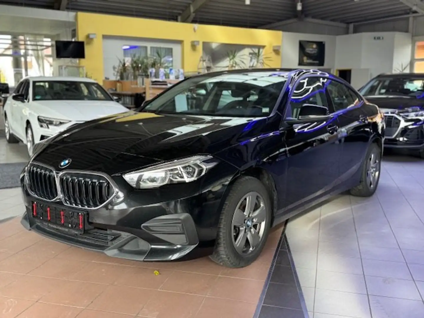 BMW 216 216 d Advantage Schwarz - 1