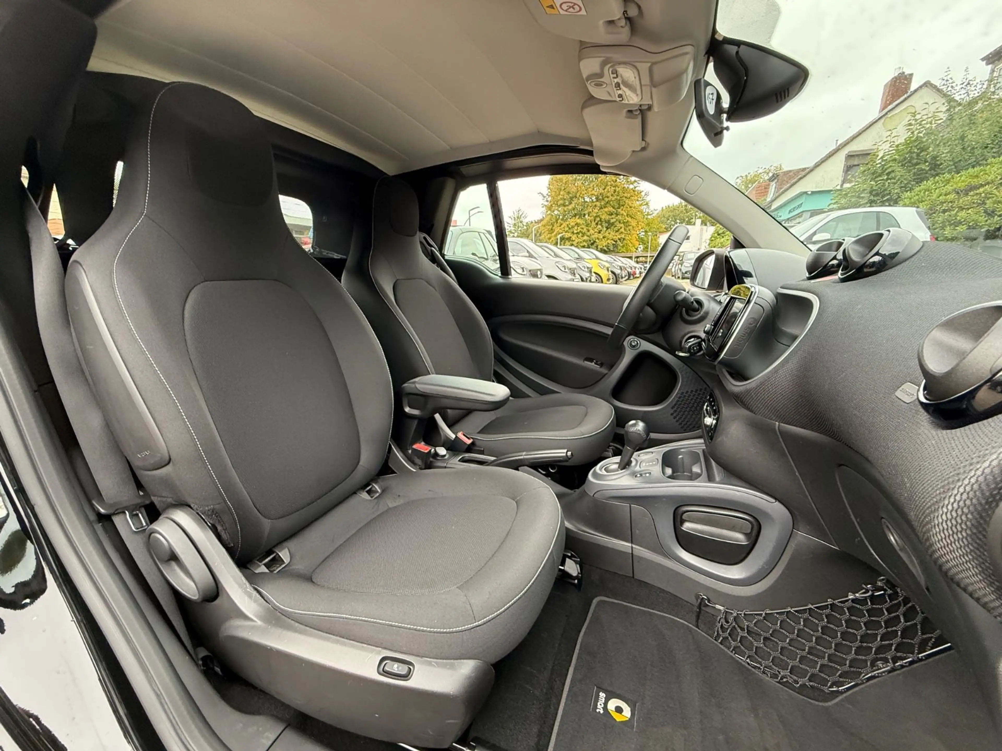 smart forTwo CABRIO*PASSION*NAVI*RÜCKFAHRKAMERA* — photo 3