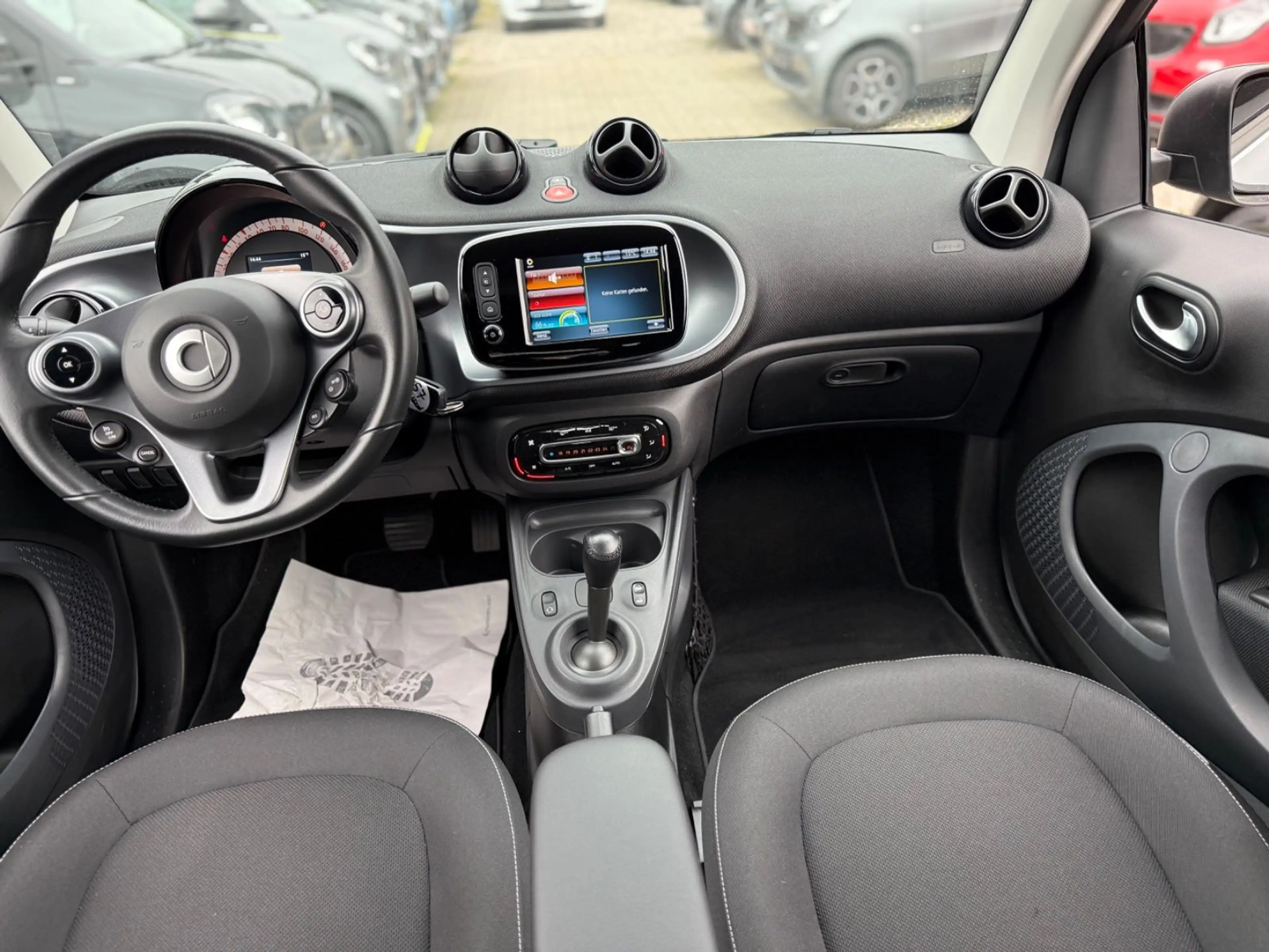 smart forTwo CABRIO*PASSION*NAVI*RÜCKFAHRKAMERA* — photo 9