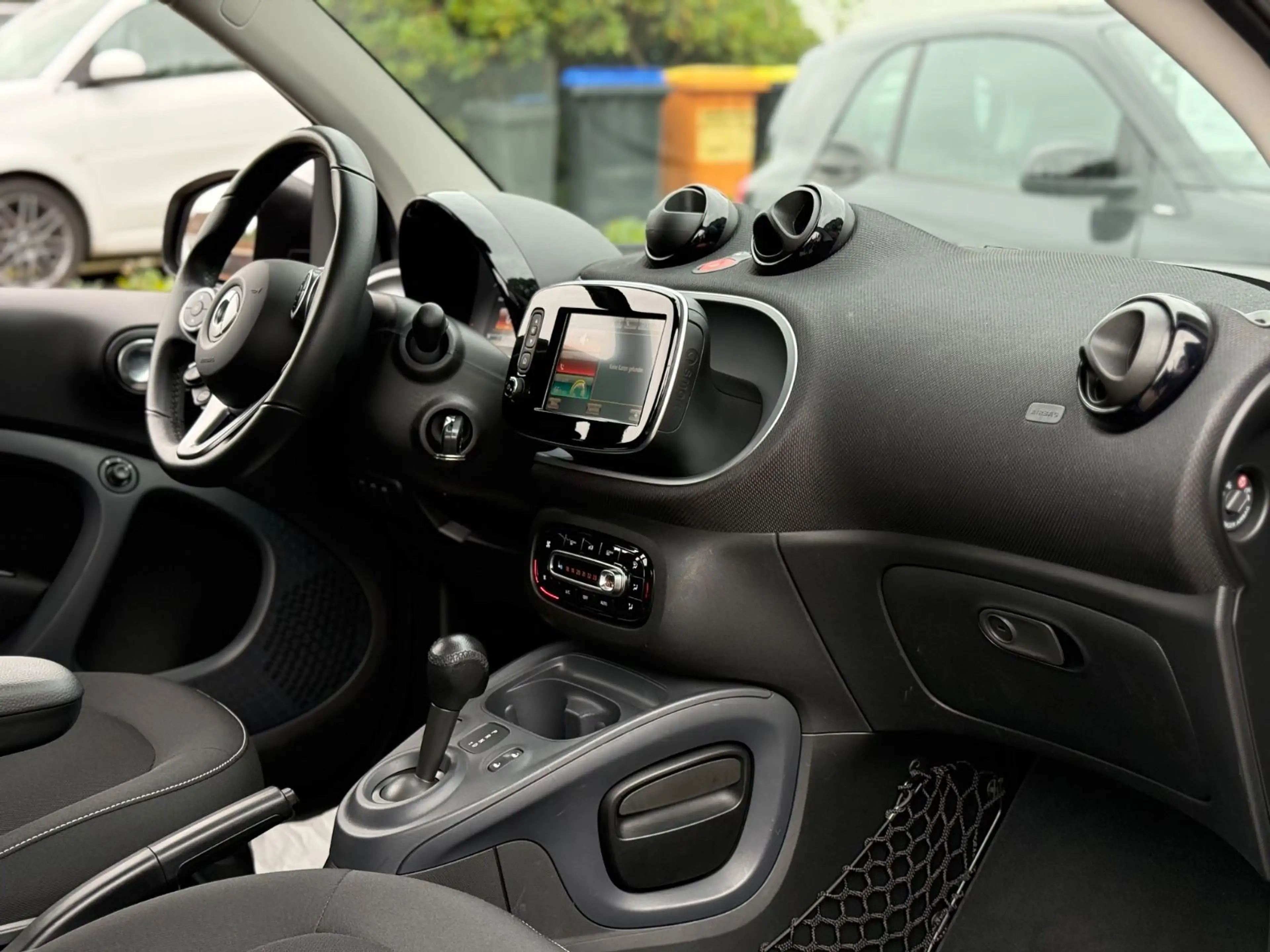 smart forTwo CABRIO*PASSION*NAVI*RÜCKFAHRKAMERA* — photo 5