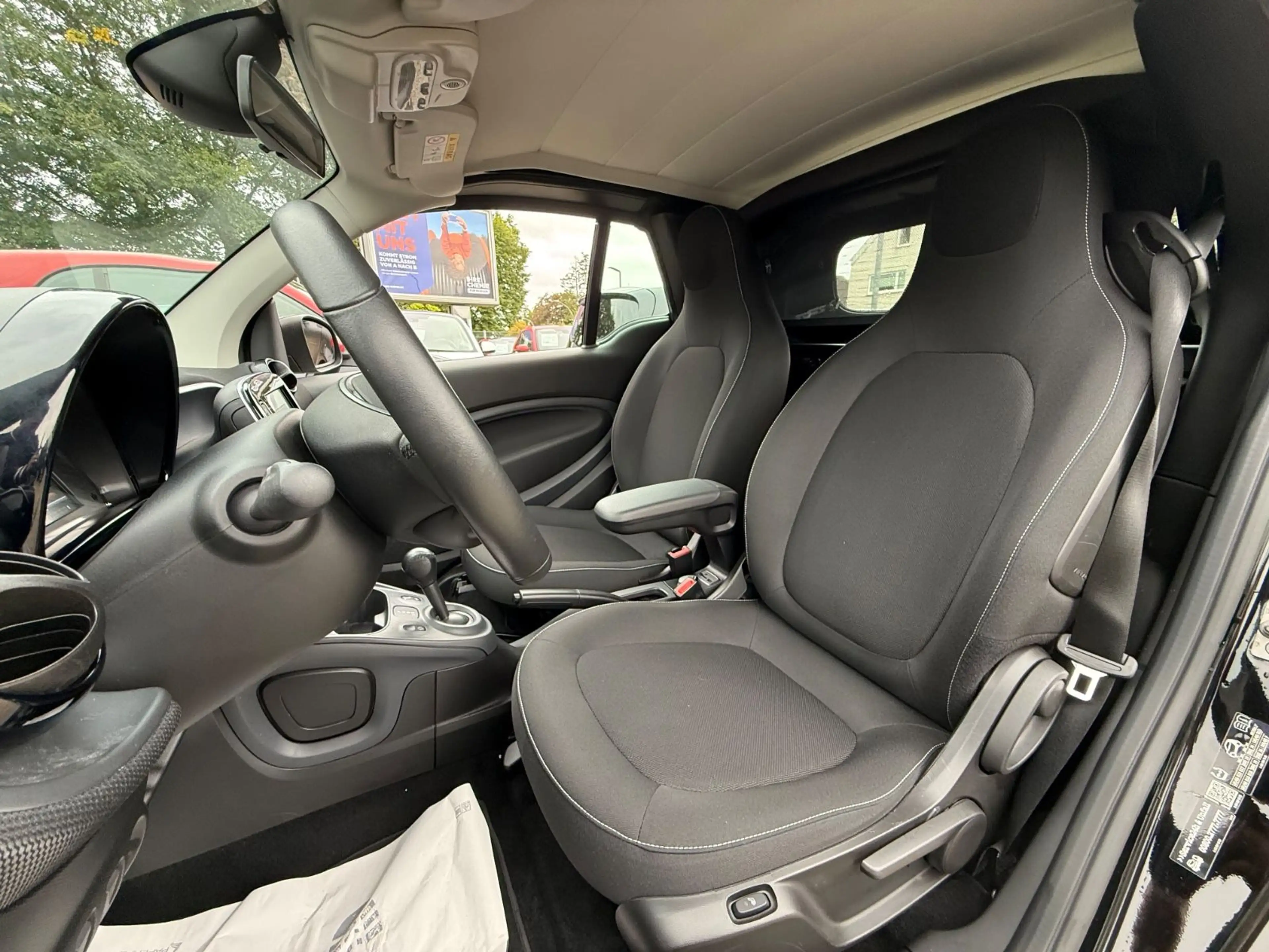 smart forTwo CABRIO*PASSION*NAVI*RÜCKFAHRKAMERA* — photo 15