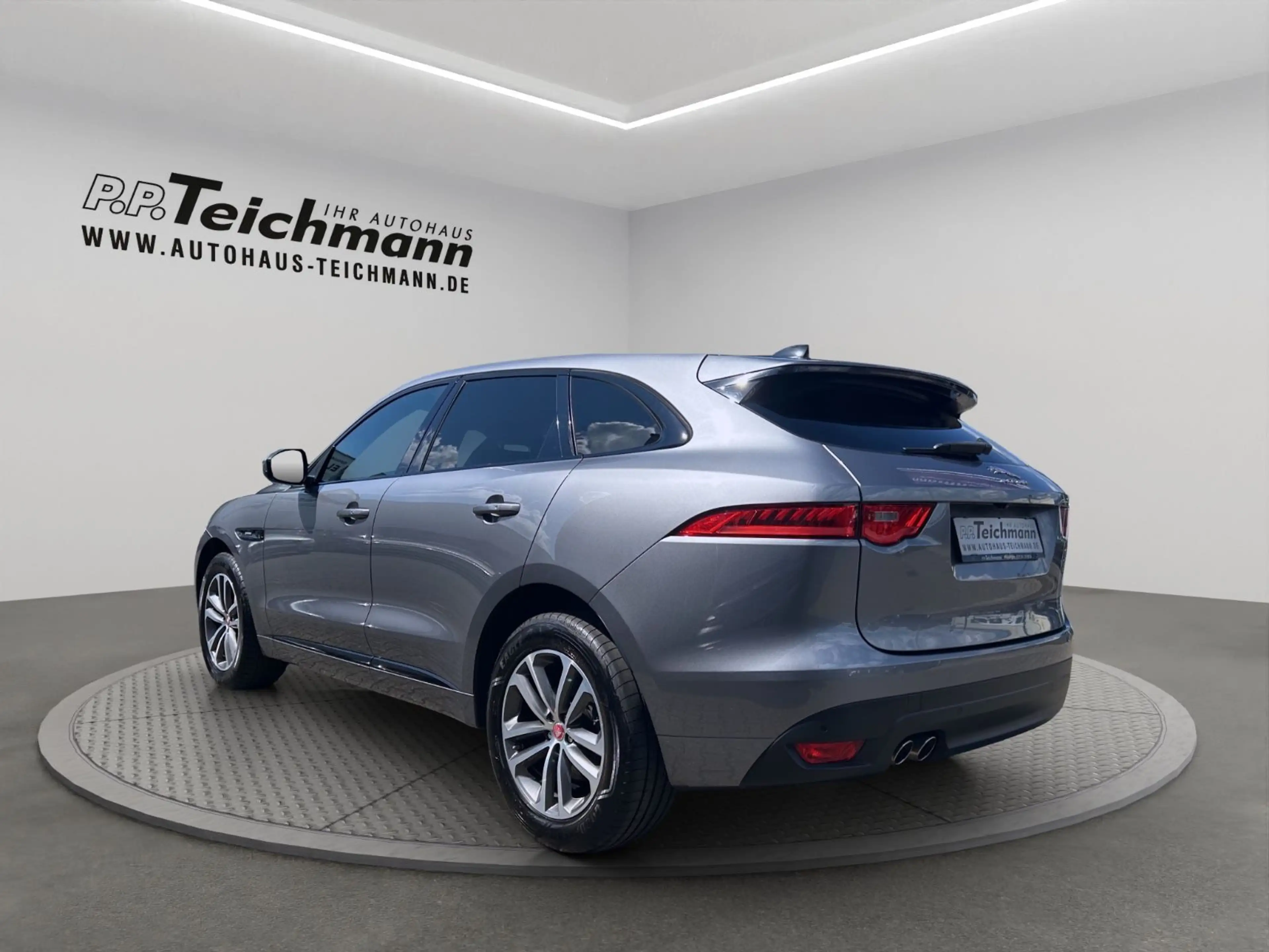 Jaguar F-Pace 20d AWD R-Sport Automatik — photo 7