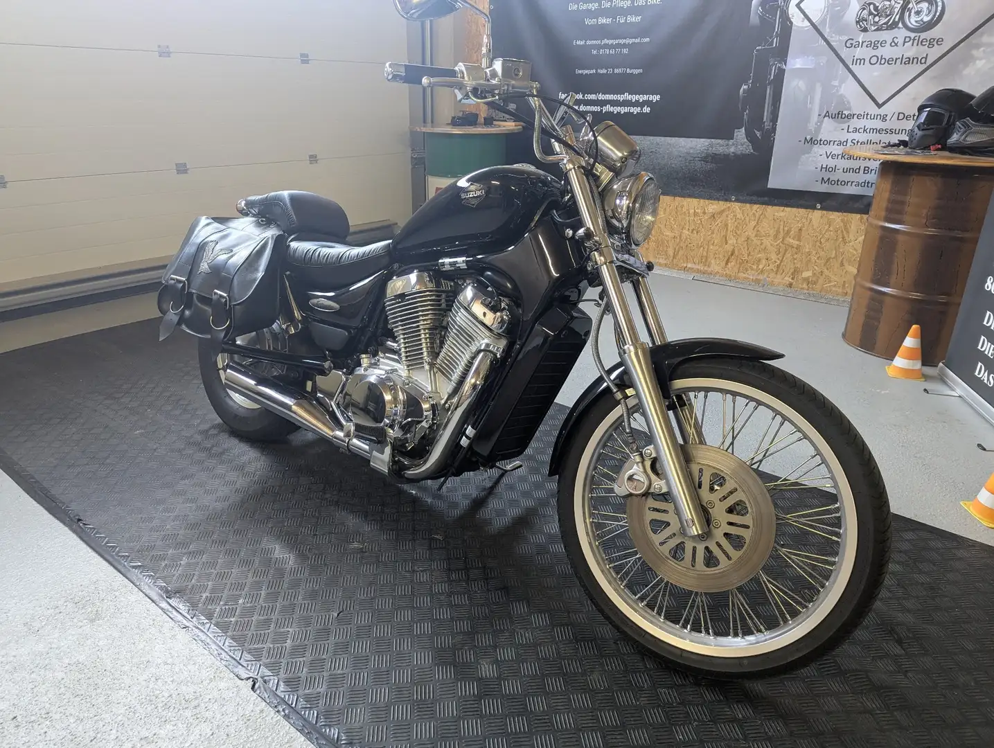 Suzuki VS 600 Intruder VS600 GLU VN51B Black - 2